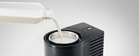Vers melkschuim met fijne poriën voor hippe trendy drankjes als flat white lukt steeds perfect met de Cool Control. De reden daarvoor is dat de melk constant op een optimale 4 °C gekoeld wordt gehouden. De niveauaanwijzing zorgt ervoor dat nooit wordt vergeten tijdig melk bij te vullen.
